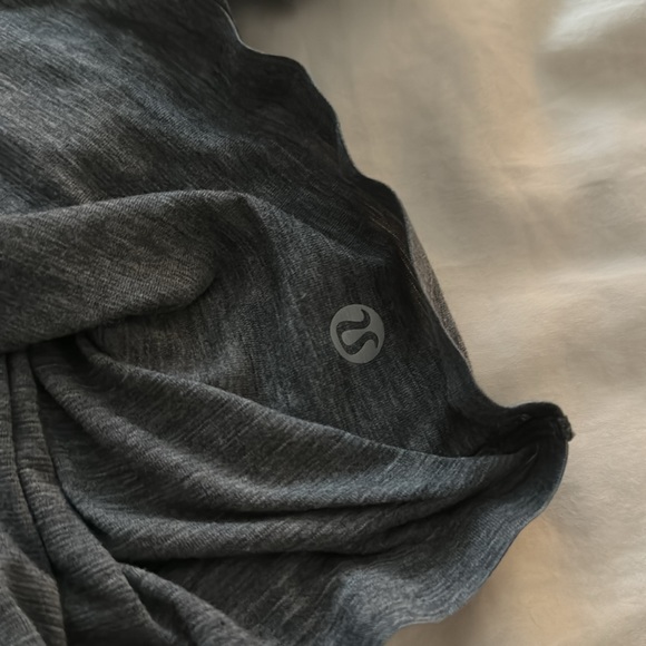 Lululemon Open Back Crop Top - Picture 4 of 4